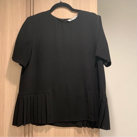 Zara Black Short Sleeve Blouse with Pleats - L - Picture 1 of 5